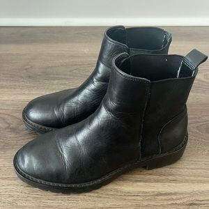 Steve Madden Black Chelsea Ankle Boots